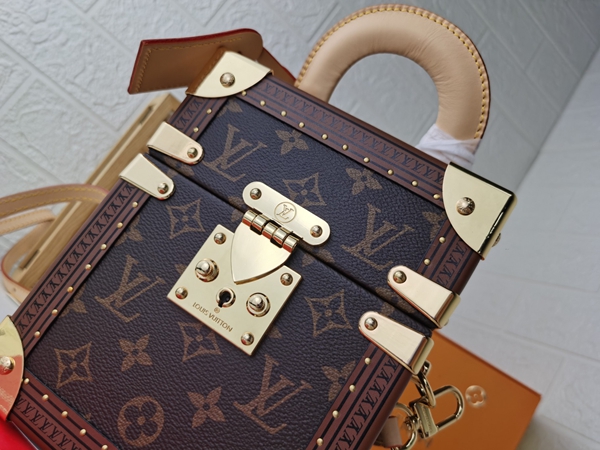 ルイヴィトンバッグ細部ディテール